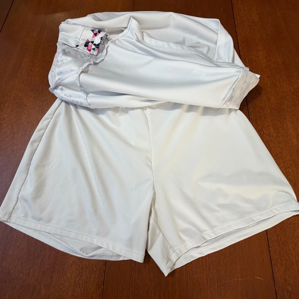 PGA Tour Whit with Colorful Geometric Design Skort Small - Picture 7 of 13